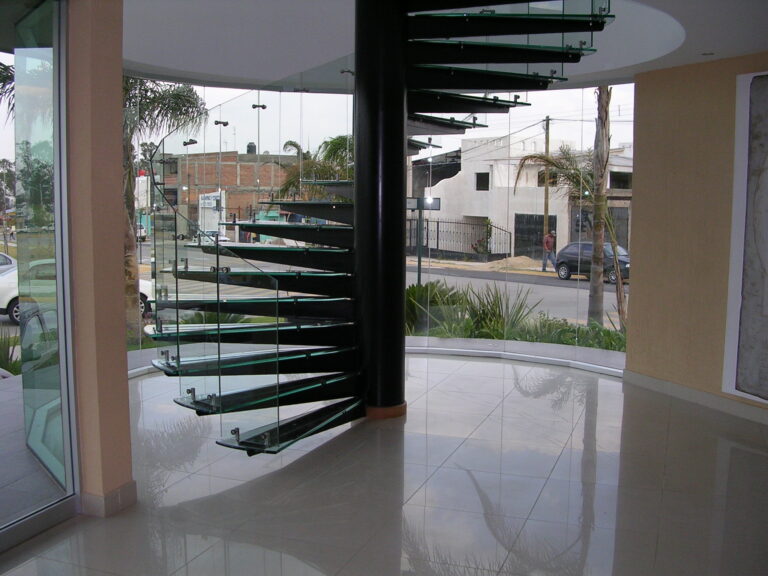 Portada Escaleras de Cristal